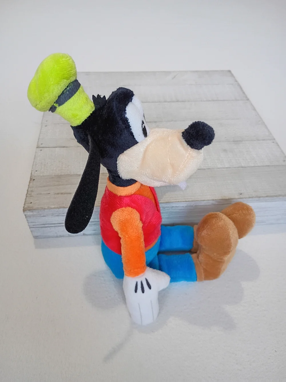Disney Junior Goofy Plush 11